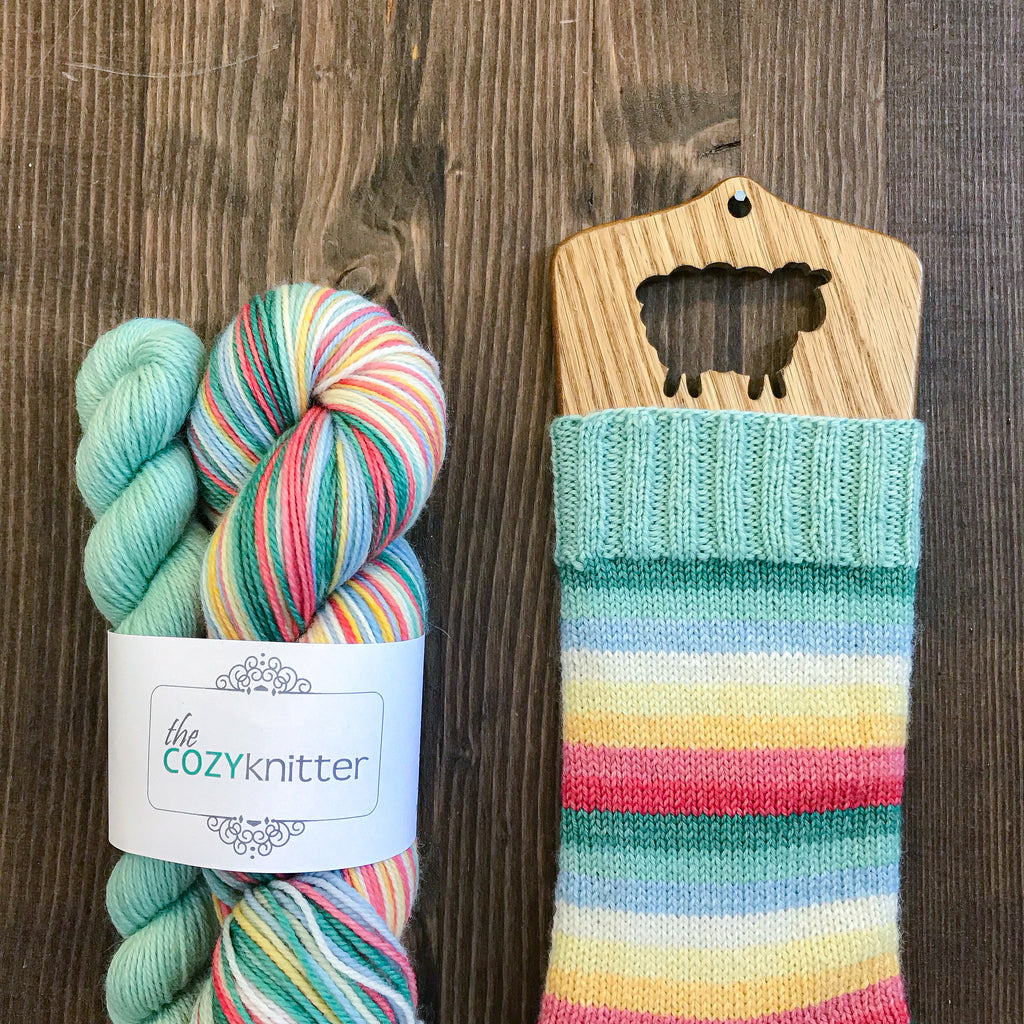 COUNTRY CHRISTMAS  Glitz – The Cozy Knitter